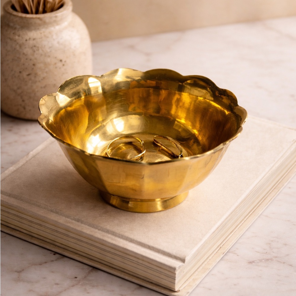 Vintage Indian Brass Lotus / Scalloped Petal Bowl – Commodore